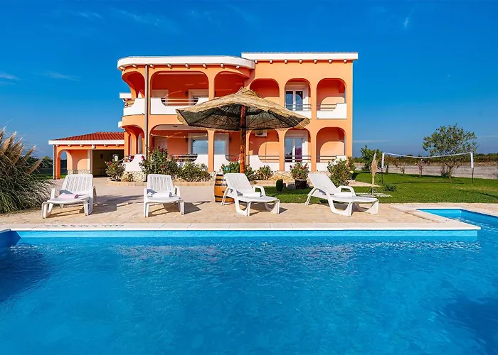 3 Bedroom Cozy In Сasa de vacaciones
