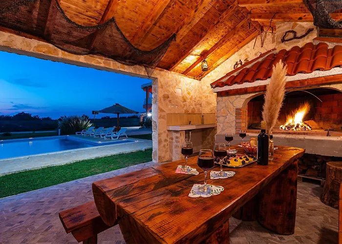 3 Bedroom Cozy In Сasa de vacaciones *