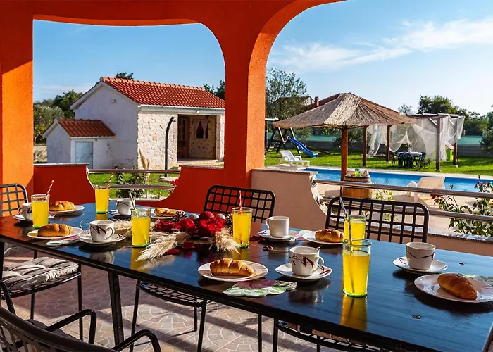 3 Bedroom Cozy In * Galovac (Zadar)