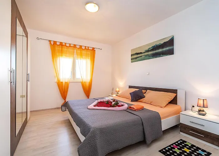 Сasa de vacaciones 3 Bedroom Cozy In *