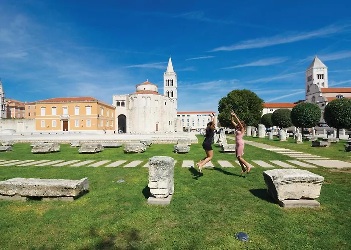 Сasa de vacaciones 3 Bedroom Cozy In Galovac (Zadar)